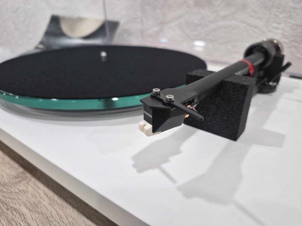 Pro-Ject - T2 Turntable - Satin White