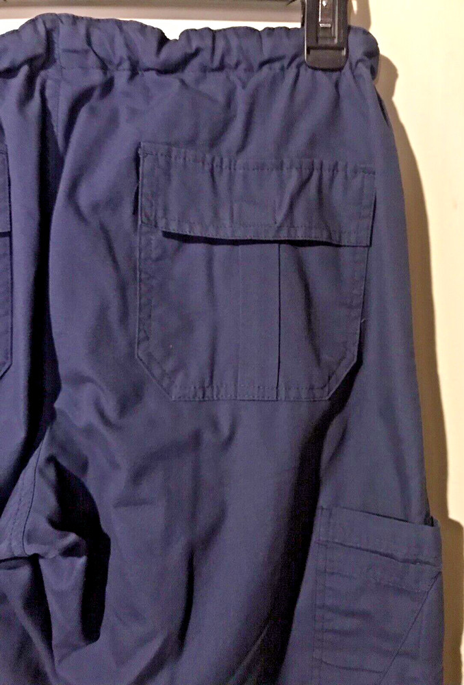 Butter-Soft Scrub Set Women's Medium Navy Multi-Pocket Top & Pants
