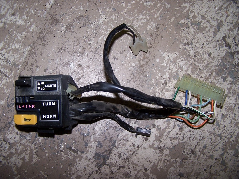 LEFT HANDLE BAR CONTROL SWITCH CH150 HONDA CH 150 SCOOTER 1986