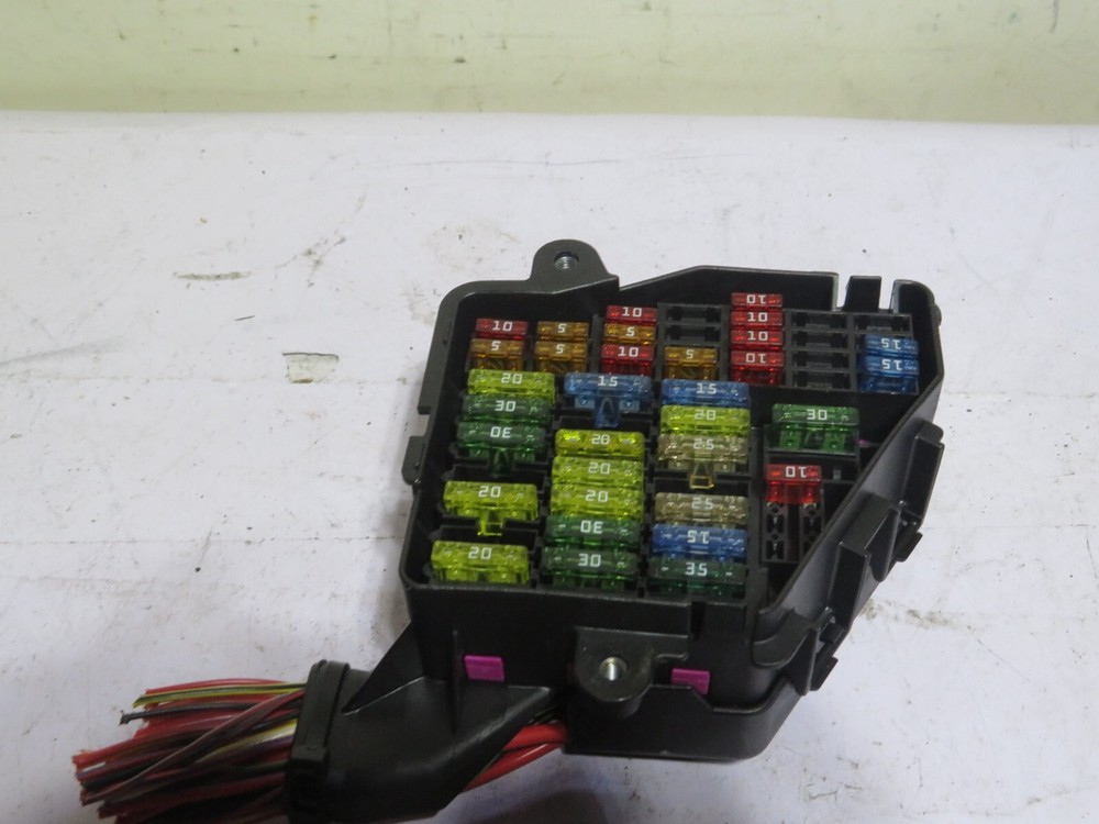 07 AUDI A4 QUATTRO ENGINE FUSE RELAY BOX BLOCK