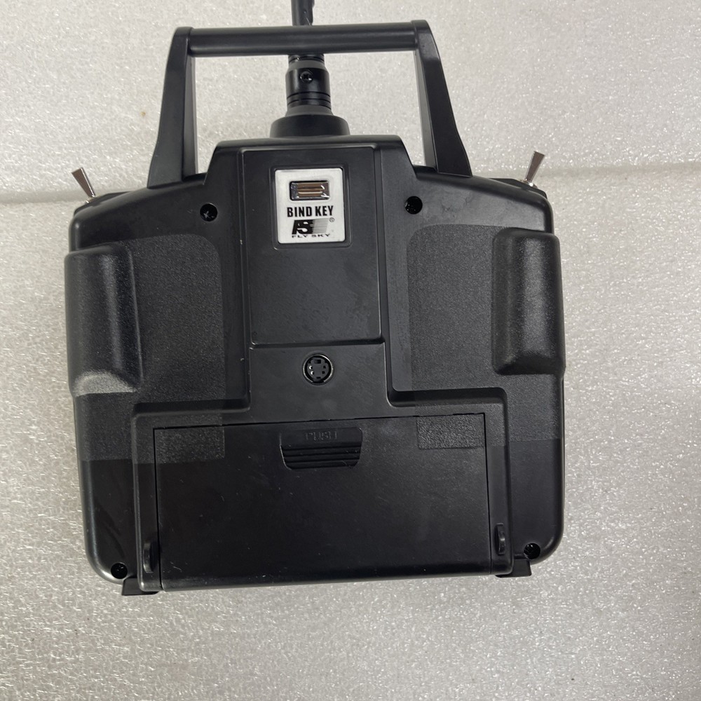 FlySky FS-T6 RC Transmitter – Powers On