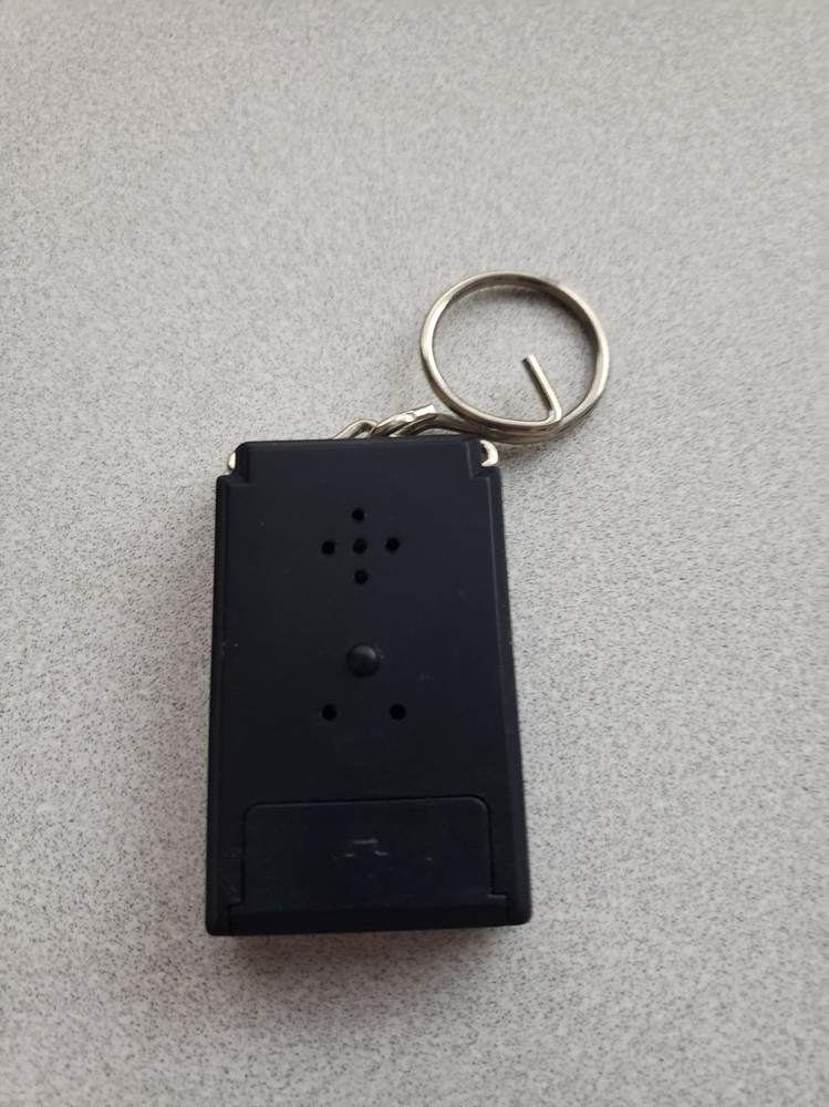 Vintage Echo Chain 80s Whistle Key Finder Keychain