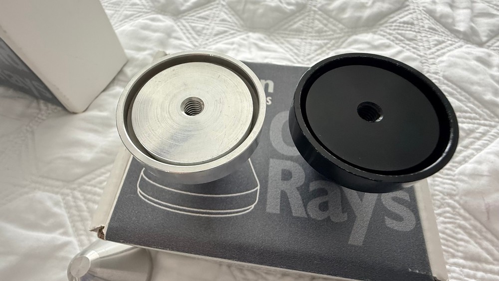 Cold Ray Ceramic Black & Ceramic Silver 4 per box Vibration Control Cones