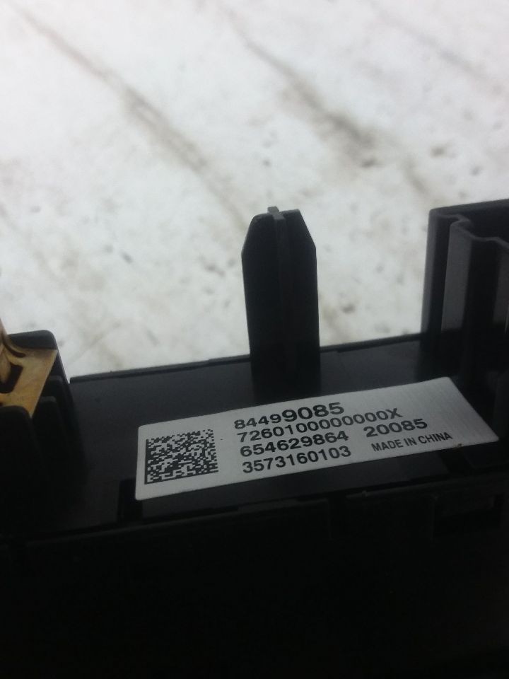 Dashboard Multi Control Switch 2021 Cadillac XT4 84499085