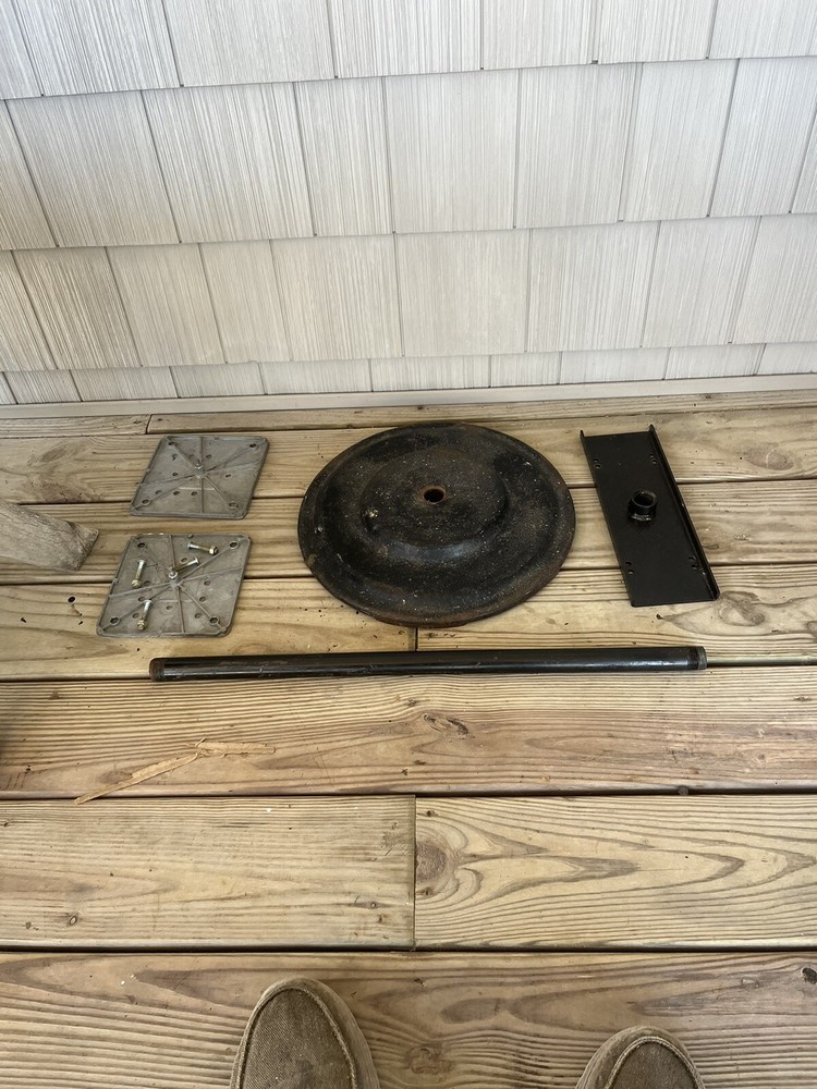 24" TWO HEAD BLACK POLE STAND