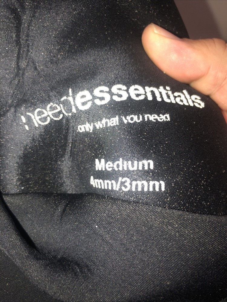 NEED ESSENTIALS 4/3mm Chest-Zip Wetsuit – Medium– Black