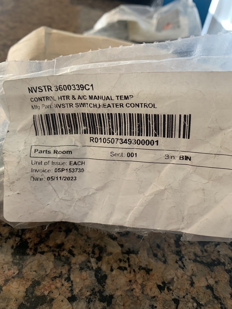 International 3600339C1 Temperature Control Switch, 3 Pin Connector, 21 Position