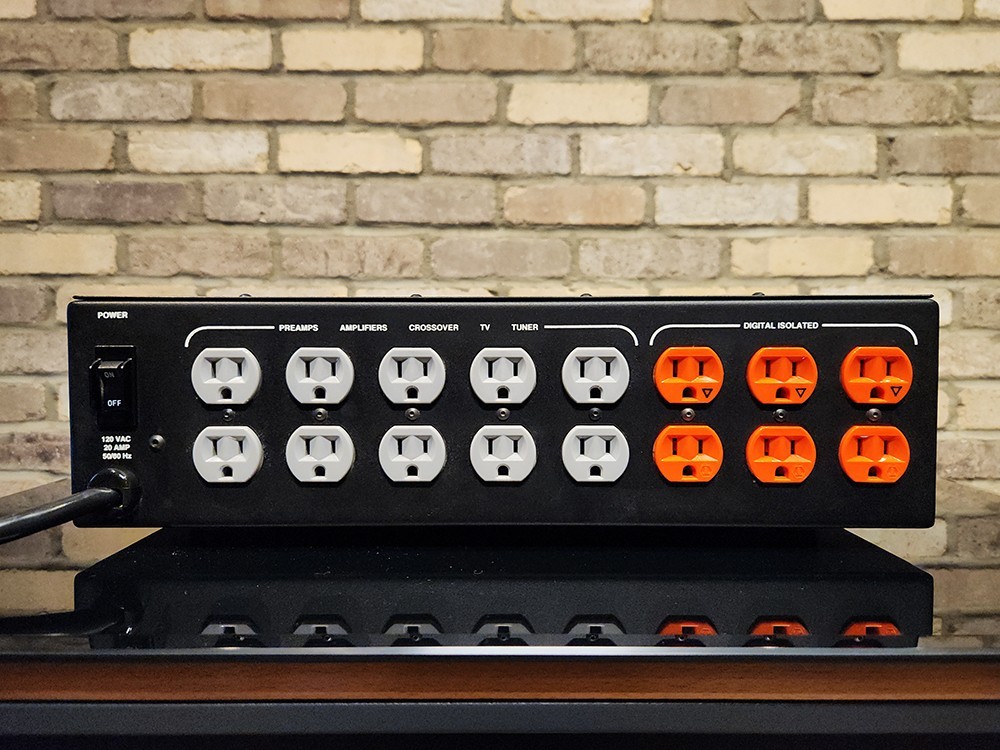 Platinum Power PP-1 - Balanced Power Line Conditioner / Processor / Surge Prot.