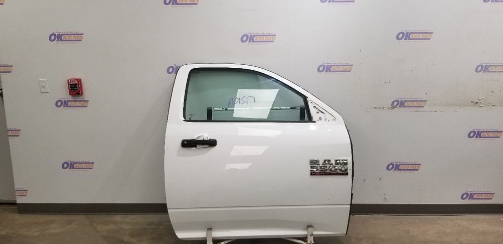 17 DODGE RAM 3500 REGULAR CAB DOOR ASSEMBLY FRONT RIGHT PASSENGER WHITE