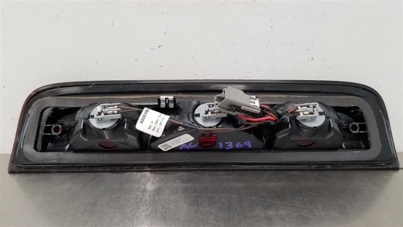 15 CHEVY SILVERADO 1500 HIGH MOUNTED STOP LIGHT 20979071