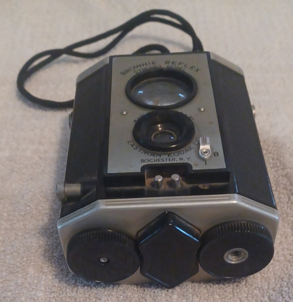Brownie Reflex Synchro Model Made in USA Box Camera Untested