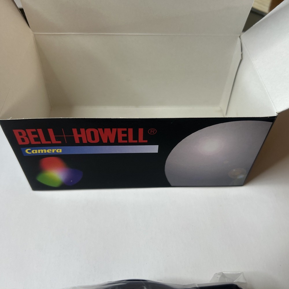 Bell & Howell Camera. Automatic 35mm Auto Focus With 3 Way Flash