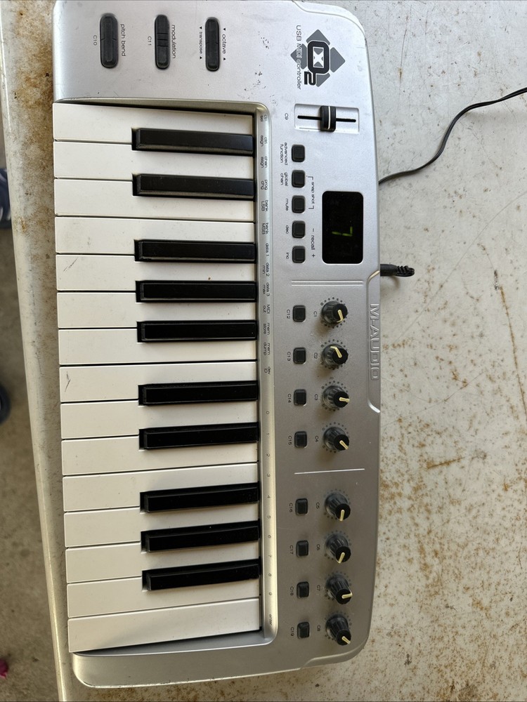 M-Audio Oxygen 8 MIDI Keyboard