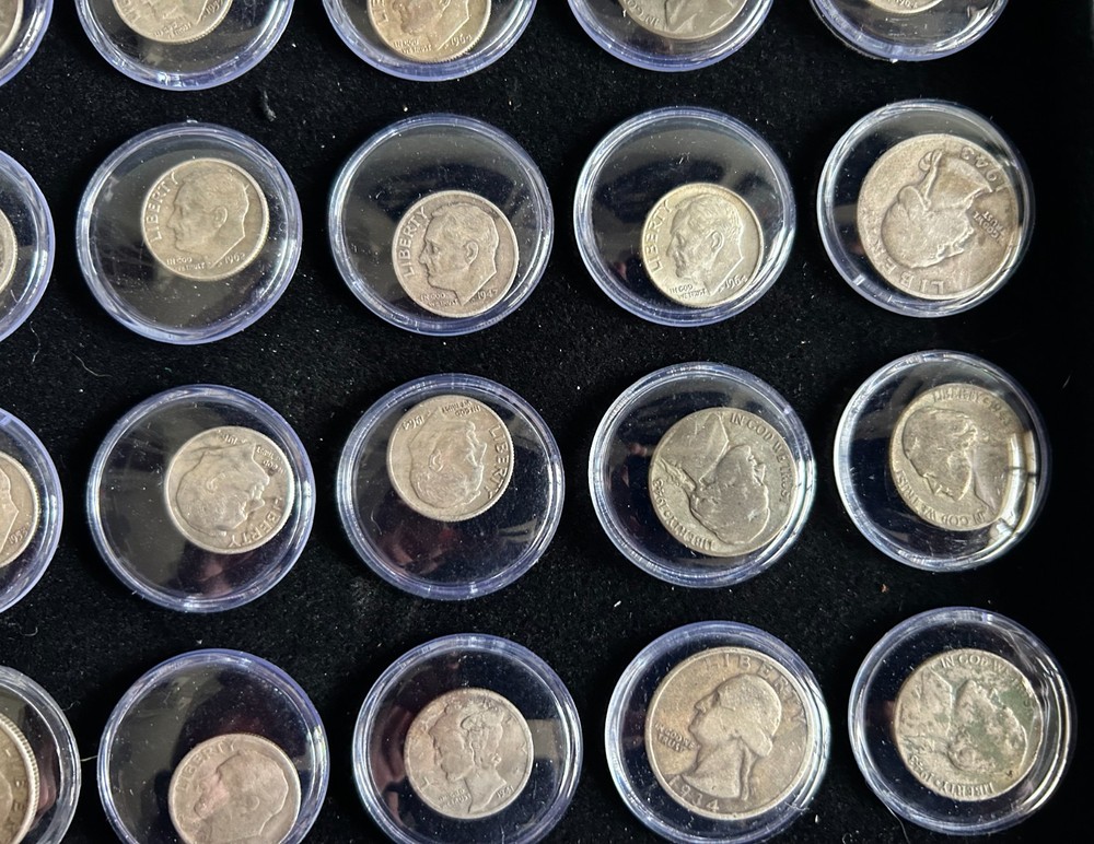 🔥🔥🔥50 Silver US Coins W/ Display Case SOLID SILVER!🔥🔥🔥