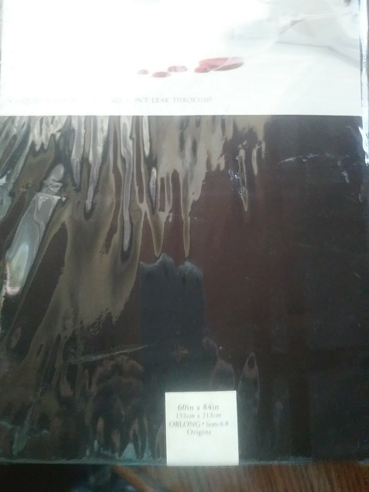 NIP MICOFIBER TABLECLOTH BLACK OBLONG