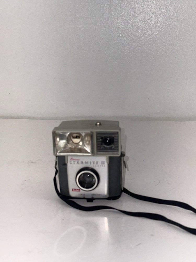 Kodak Brownie Starmite II Camera Untested