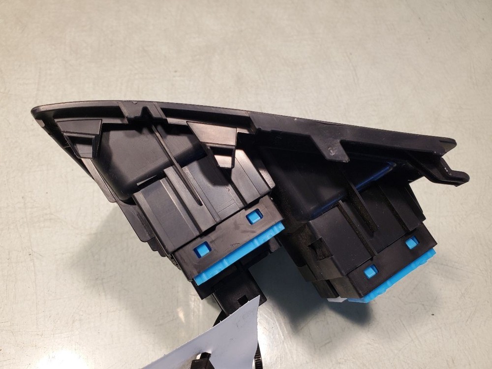 RX450H 2012 Dash Bezel / FUEL AND TAILGATE SWITCH