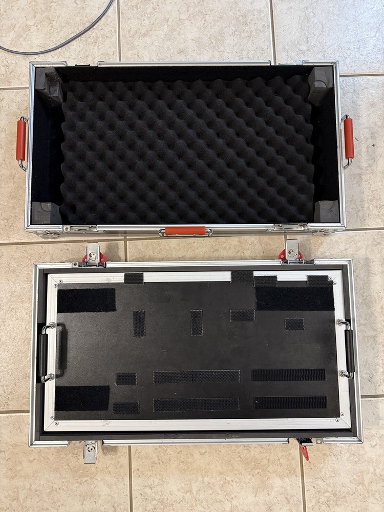 Gator GTOUR Flight Case for DJ Controller