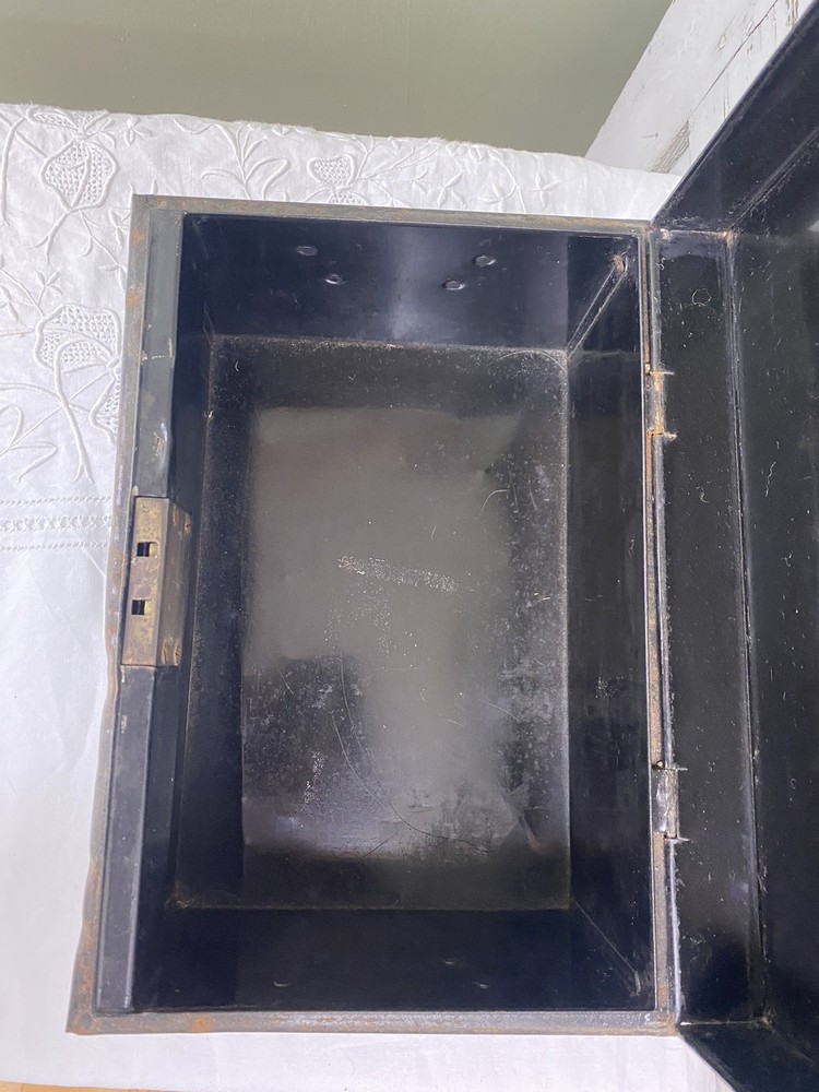 Vintage Metal Strong Box. #7339