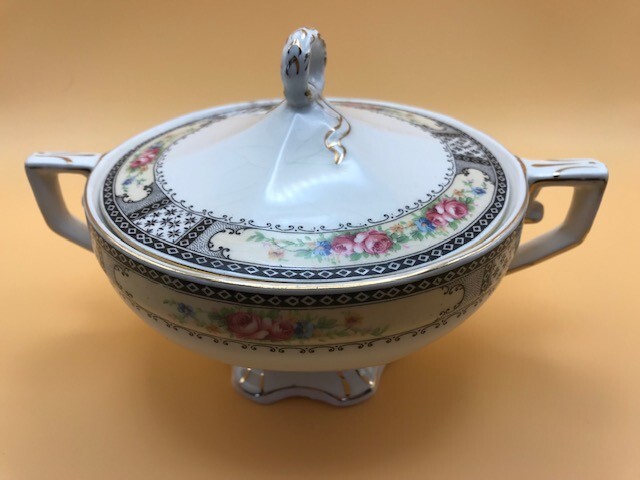 W.H Grindley Sugar Bowl