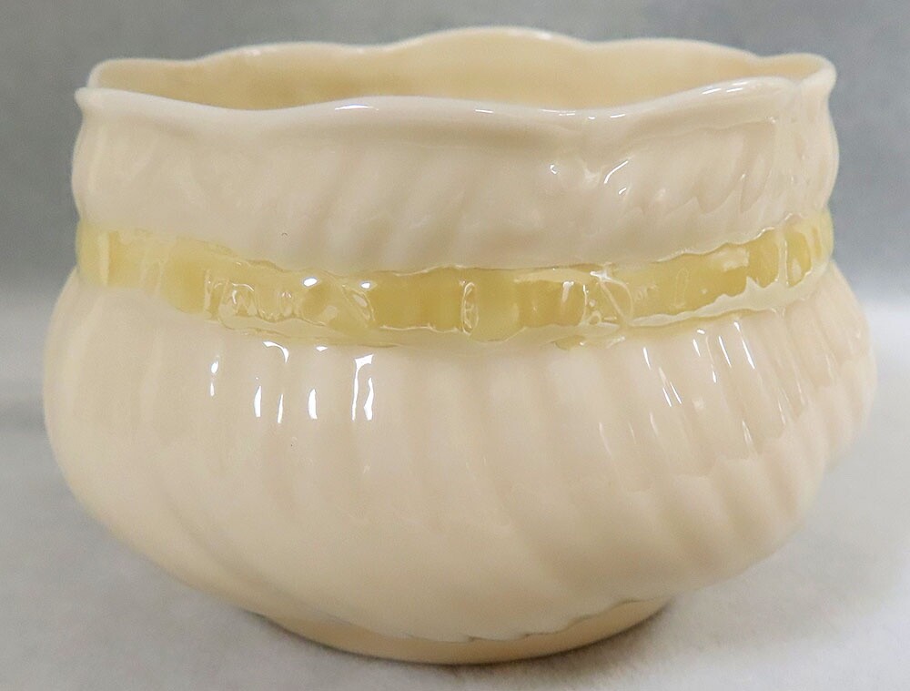 IRISH BELLEEK RIBBON PATTERN OPEN SUGAR - 3rd GREEN MARK