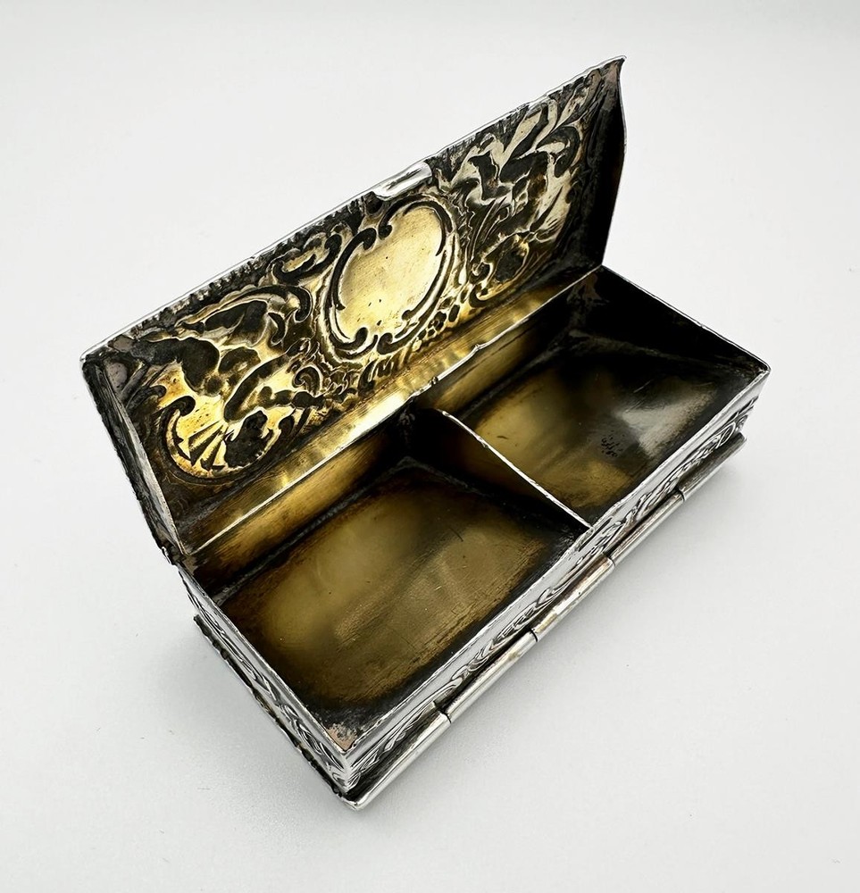 GERMAN DUAL DOUBLE COMPARTMENT 800 SILVER STAMP BOX EMBOSSED CHERUBS c1900