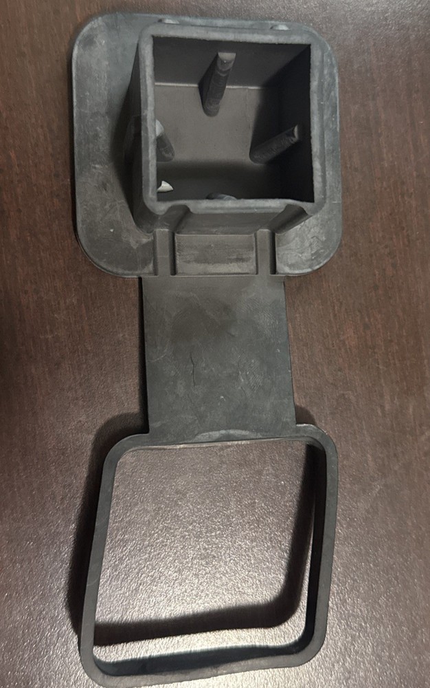 2" RUBBER HITCH PLUG COVER