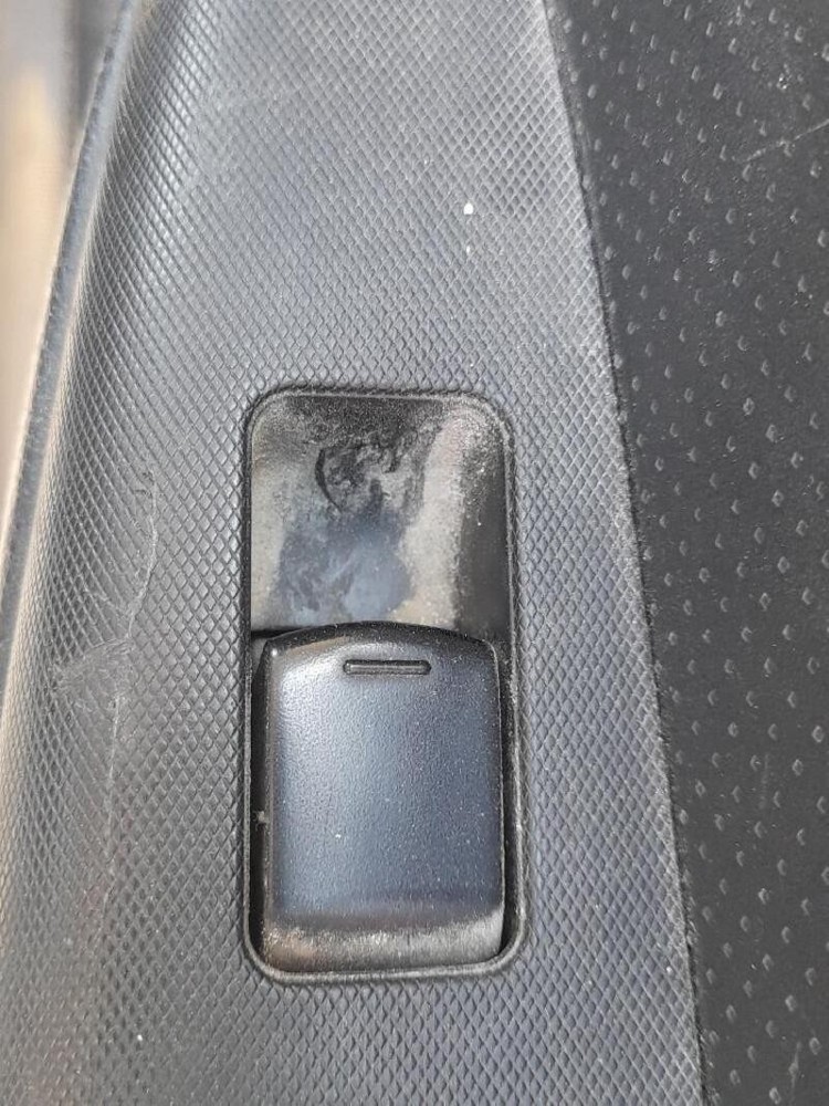 25411ED03A Rear Right Window Regulator Switch Nissan Note E12 5219826