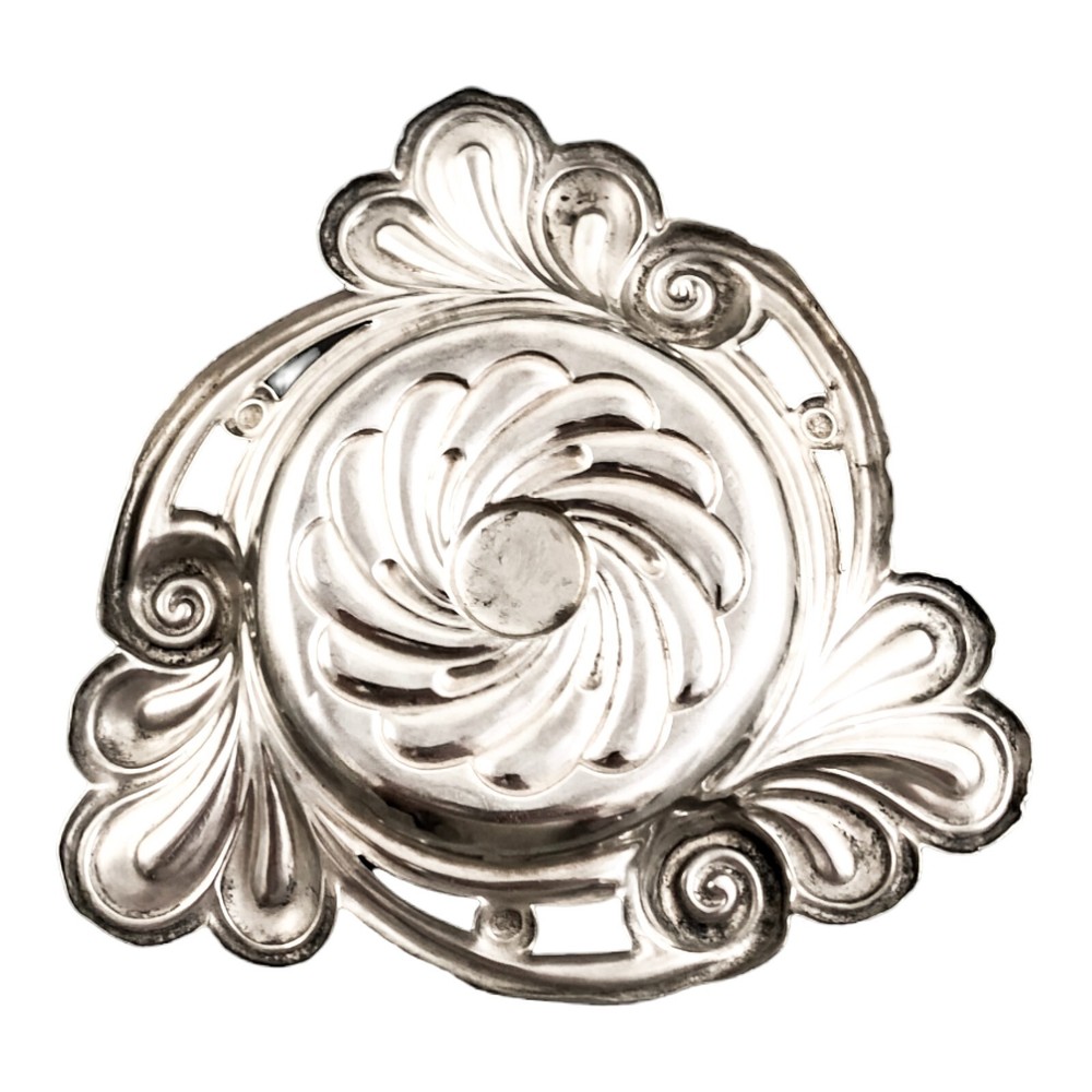 Victorian fluted round pin tray / vide poche/ ashtray embossed with scrolls