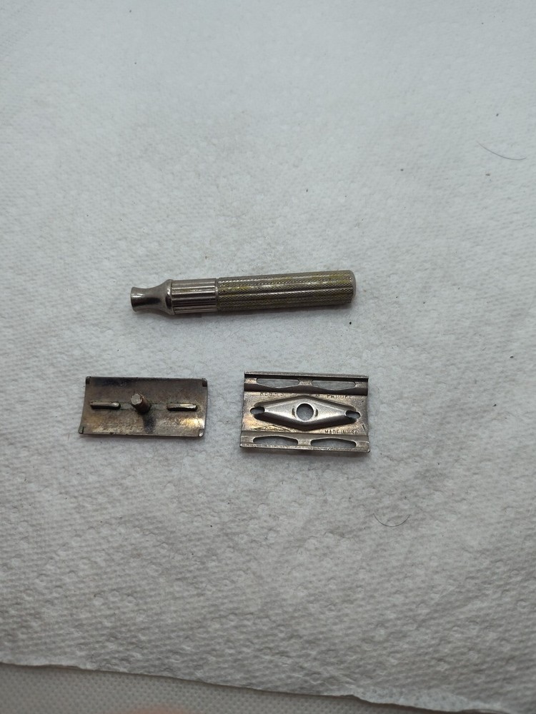 Vintage Original 1940's Gillette Tech Razor No Date Code