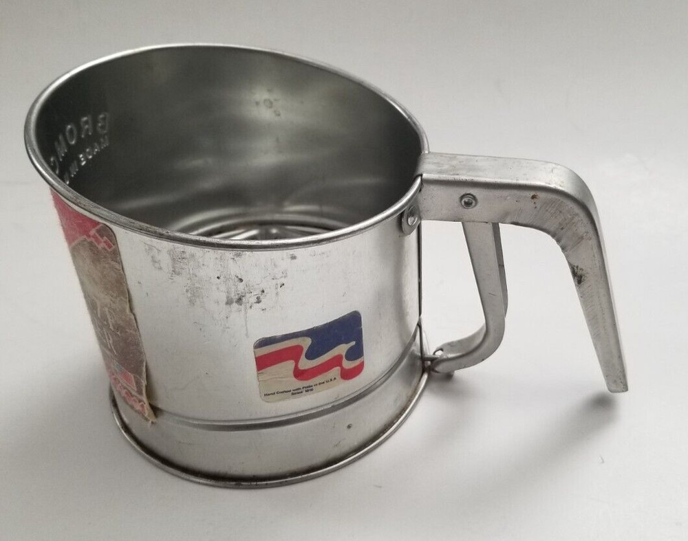 Vintage Bromco Squeeze Sifter - USA Made