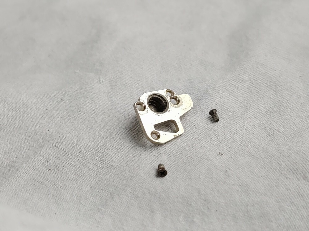 Olympus OM1 Tripod Socket  (JYP37)