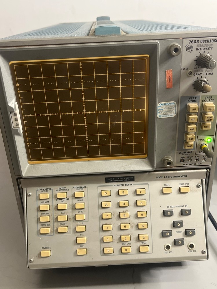 Tektronix 7603 Oscilloscope Mainframe w/ 7D02 Logic Analyzer Module