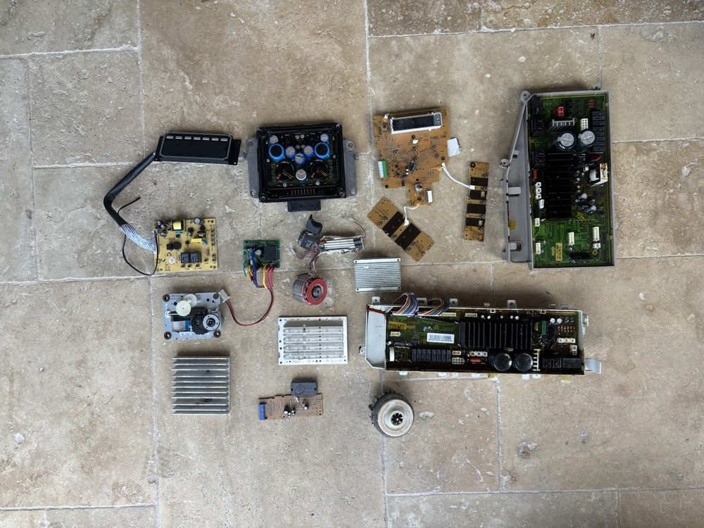 Miscellaneous Electronics - Not Working For Parts