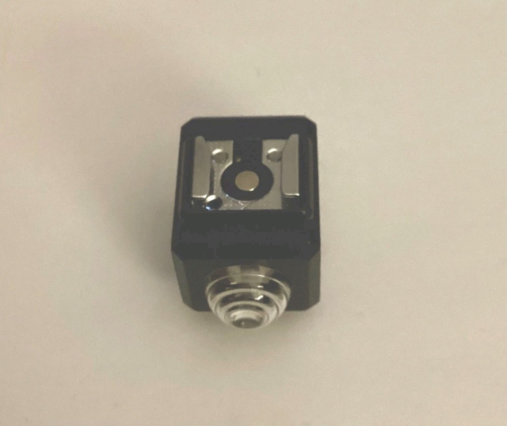 Hot Shoe Flash sync Slave adapter With 1/4 inch Threaded Base For Flash /Tripod