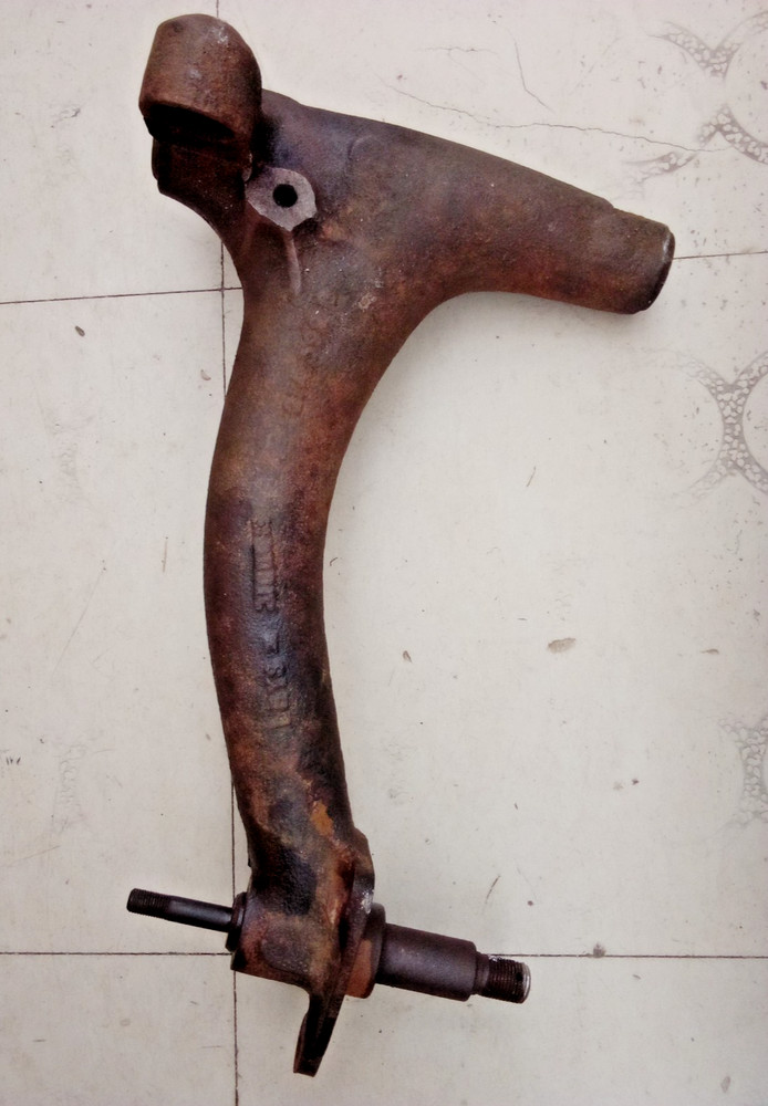 Classic mini radius arm N/S needs reconditioning