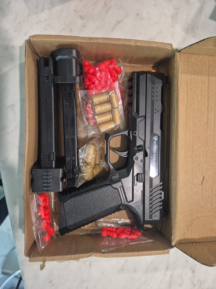 Shooting Toy with Automatic Shell Throwing