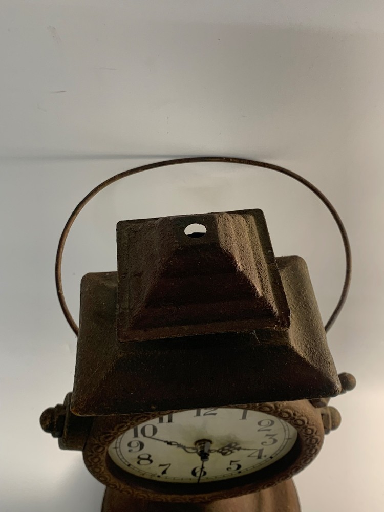 Clock Rustic Farmhouse Heavy Metal Table Clock Quartz Battery (NOT WORKING READ)