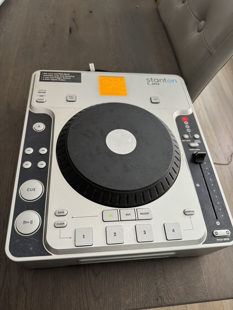 Stanton C.303 CD Turntable Mixer