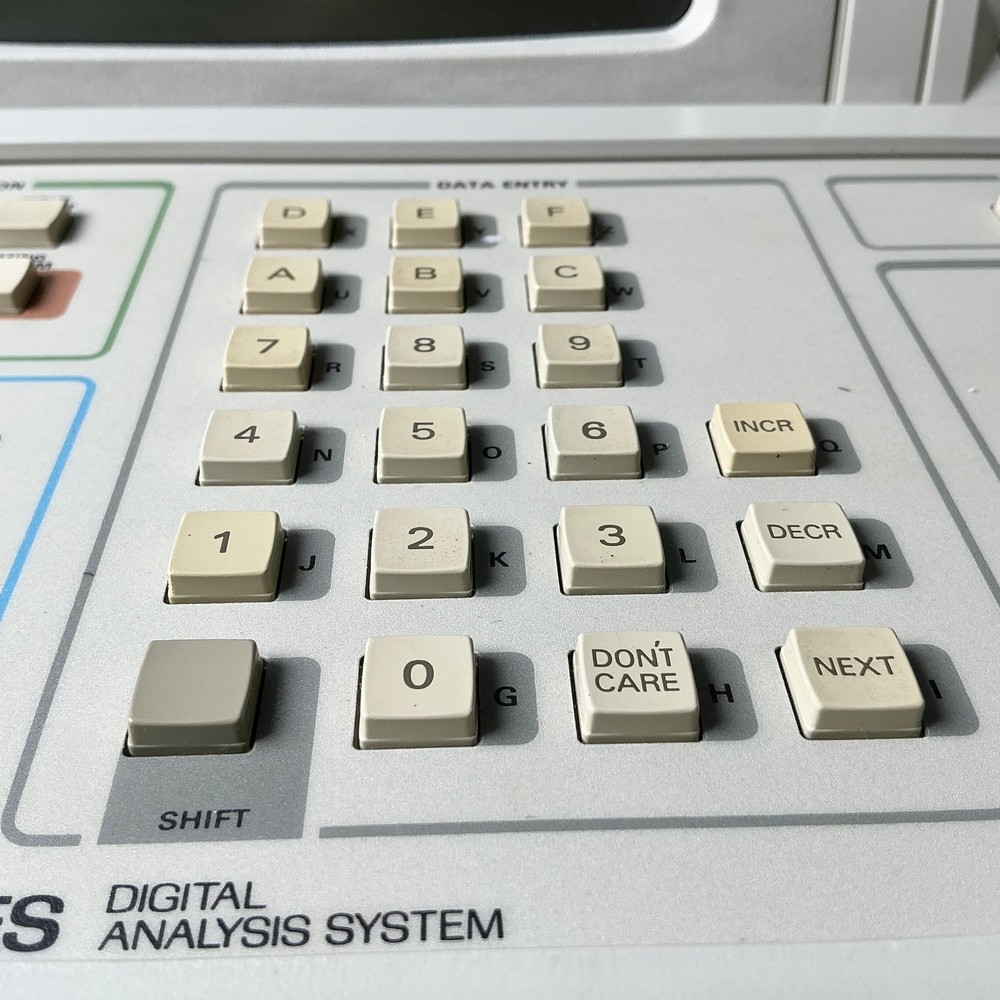 Tektronix DAS 9100 Digital Analysis System Logic Analyzer Mainframe