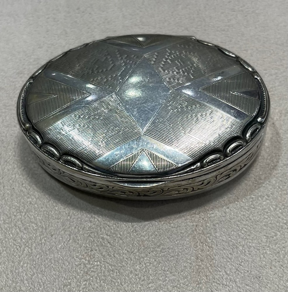 Beautiful Oval c1890 coin silver snuff box.