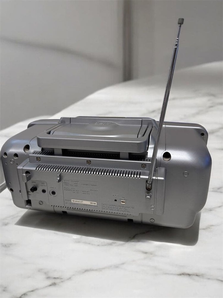 Sharp MD Studio CD MD Player Home Audio Silver Ready to Use clean