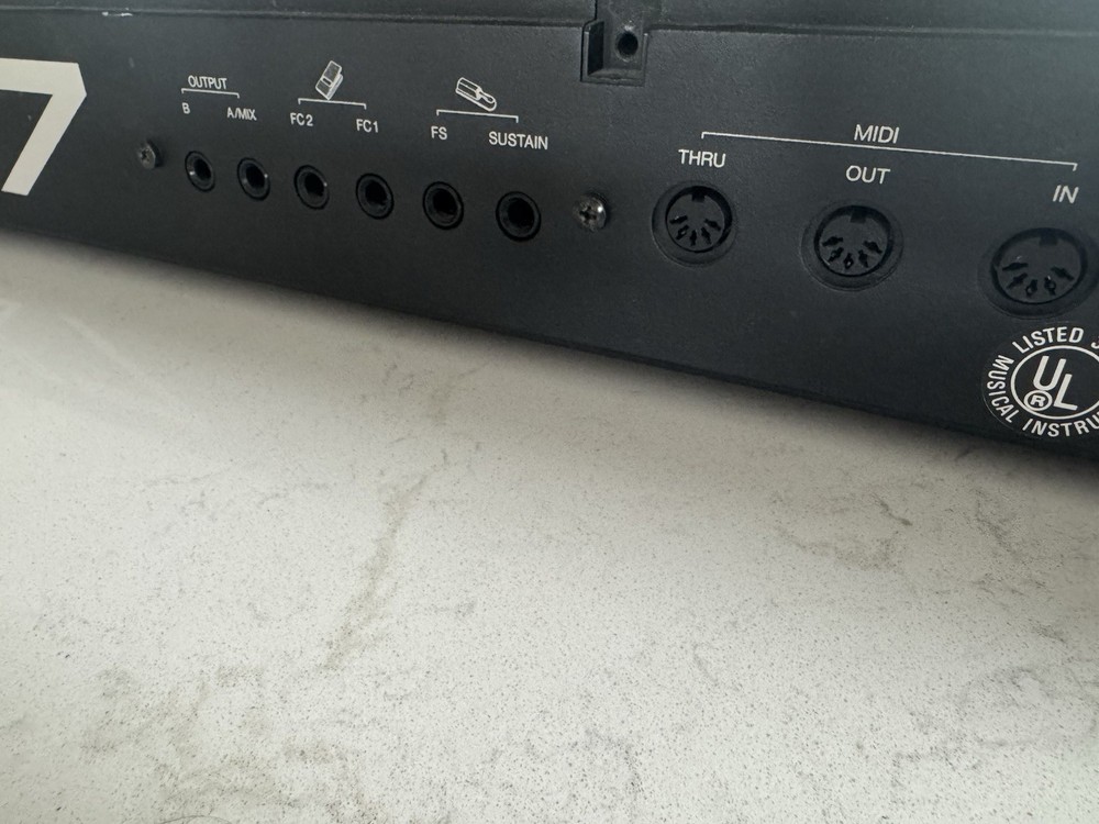 YAMAHA DX7II-FD Digital Synthesizer