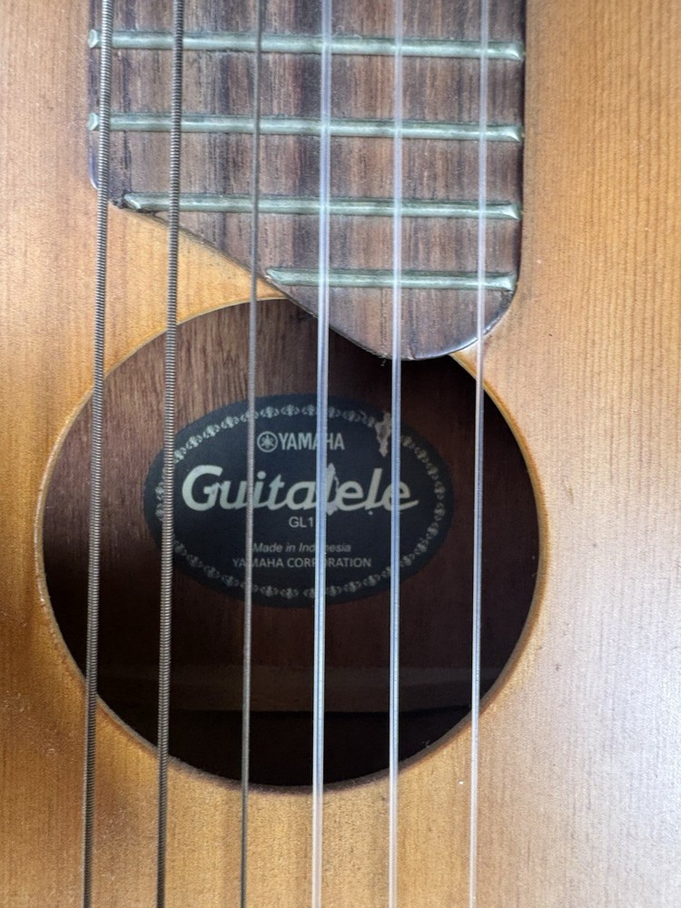 Yamaha GL1 Mini 6-String