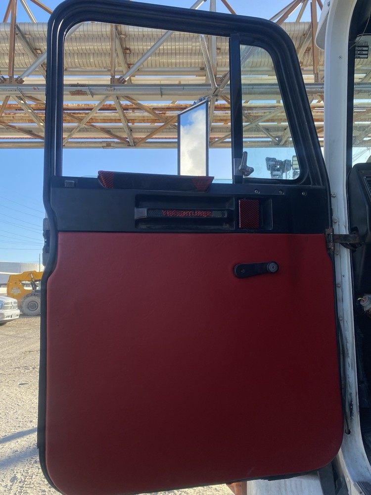 Freightliner Classic/Fld Door Panels(1993-2010)