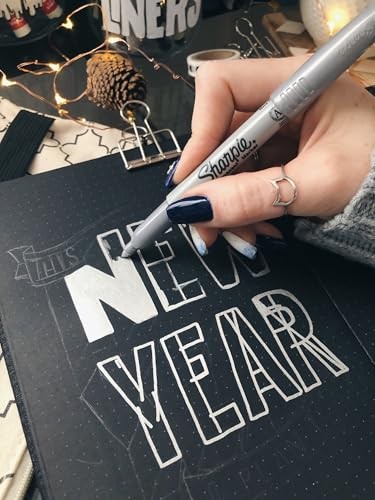 Sharpie Metallic Permanent Markers, Fine Point, Silver, 12 Count