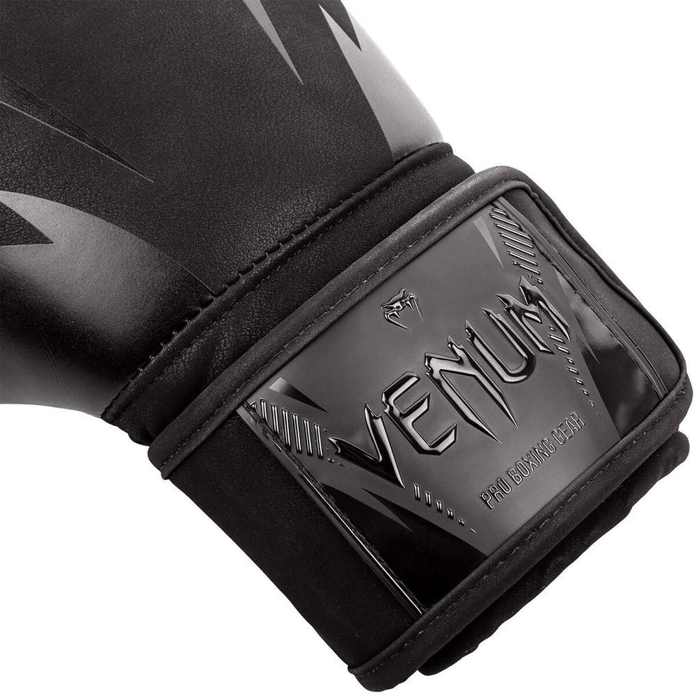 Venum Impact Training Boxing Gloves - Black/Black