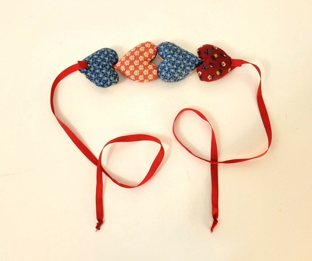 Primitive Quilted Patchwork Heart Garland