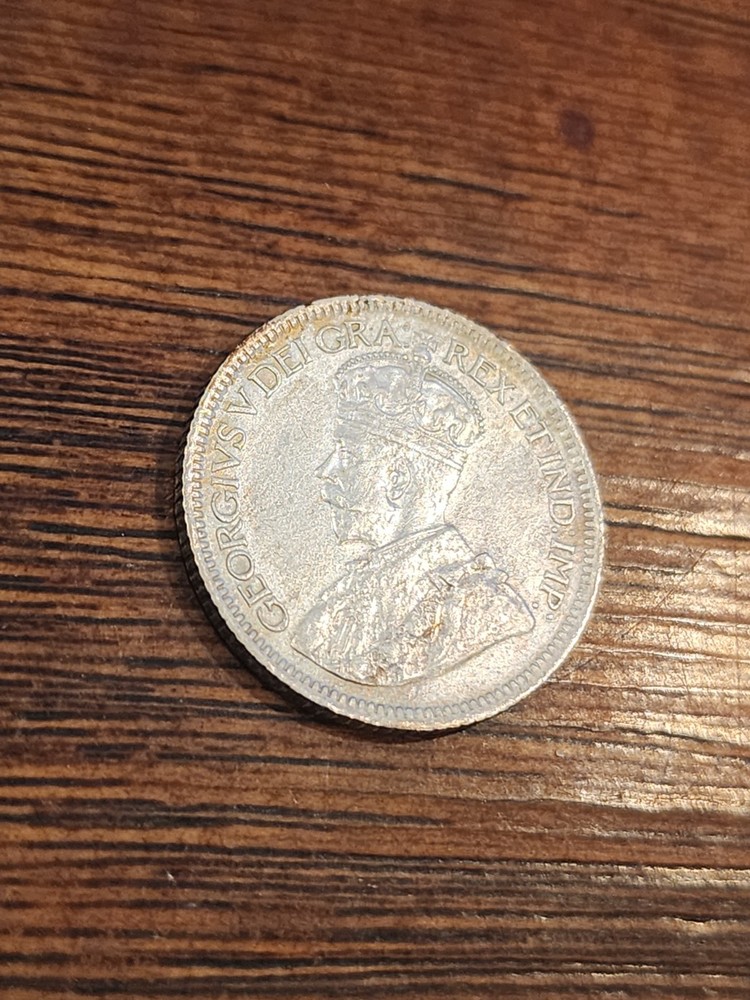 1929 Canada 10 Cents Silver Coin