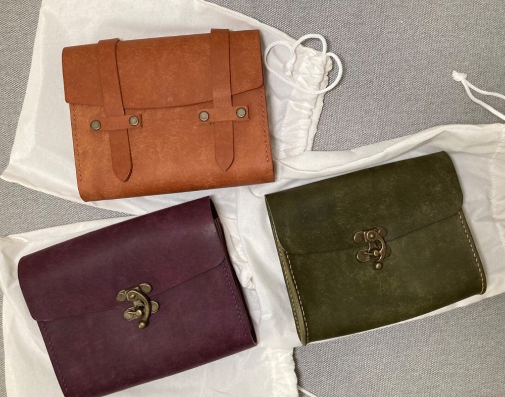Medium Olive Leather Pouch (BRAND NEW)